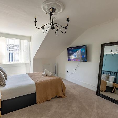 Spacious 3 Bedroom Home In Glasgow - Free Parking Екстериор снимка
